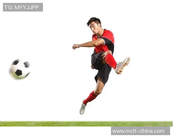 足球明星专属姿势图男女对比分析揭示运动魅力与个性风采 足球明星专属姿势图男女对比分析揭示运动魅力与个性风采